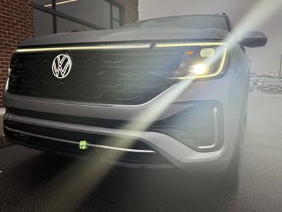 2024 Volkswagen Atlas Cross Sport 2.0T SEL Premium R-Line