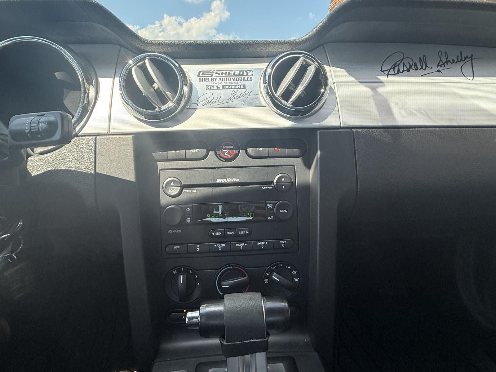 2006 Ford Mustang GT Deluxe