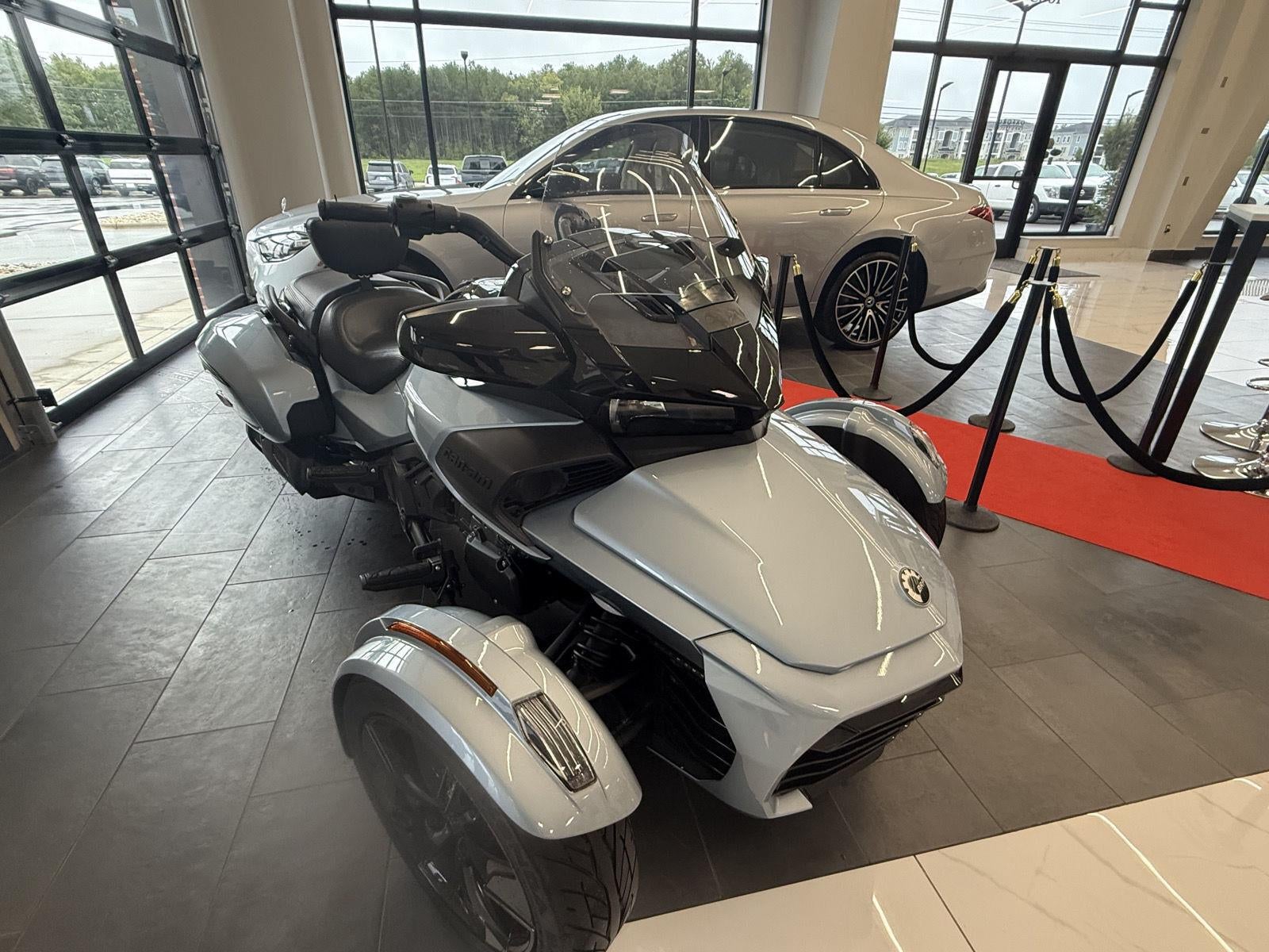 2022 CAN-AM Spider Base