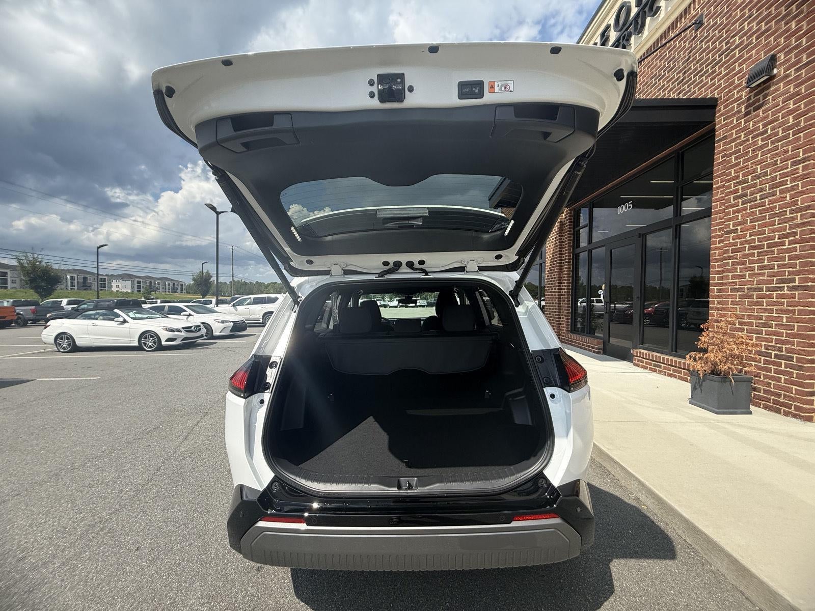 2026 Toyota Rav4 SE