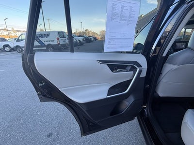 2022 Toyota RAV4 XLE Premium