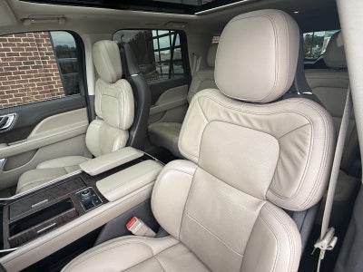 2022 Lincoln Navigator L Reserve
