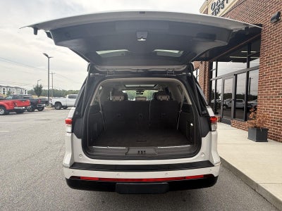 2022 Lincoln Navigator L Reserve