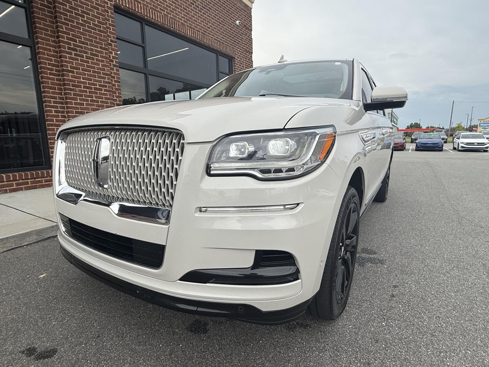 2022 Lincoln Navigator L Reserve