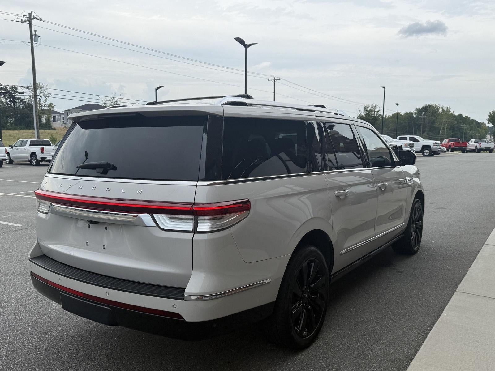 2022 Lincoln Navigator L Reserve