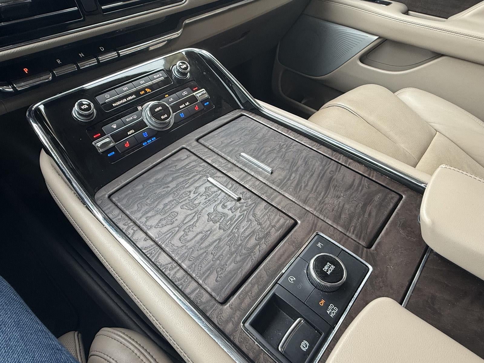 2022 Lincoln Navigator L Reserve