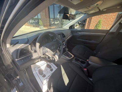 2019 Hyundai Elantra SE