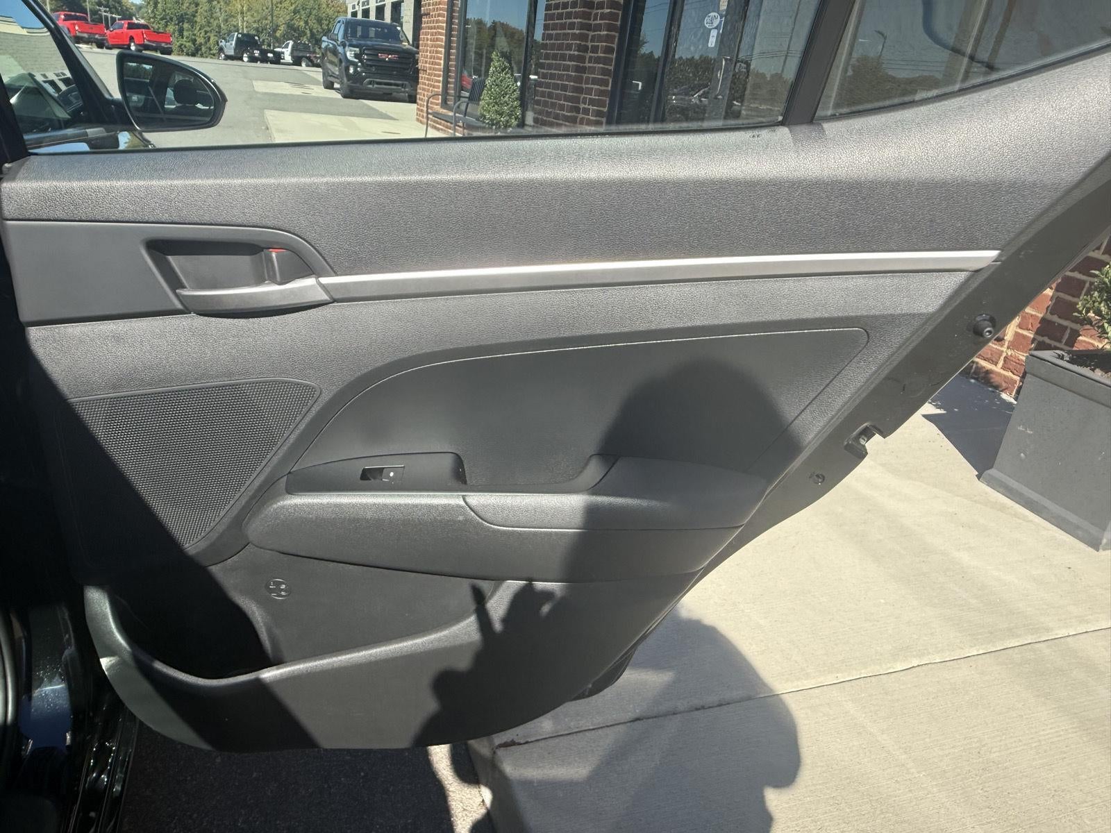 2019 Hyundai Elantra SE
