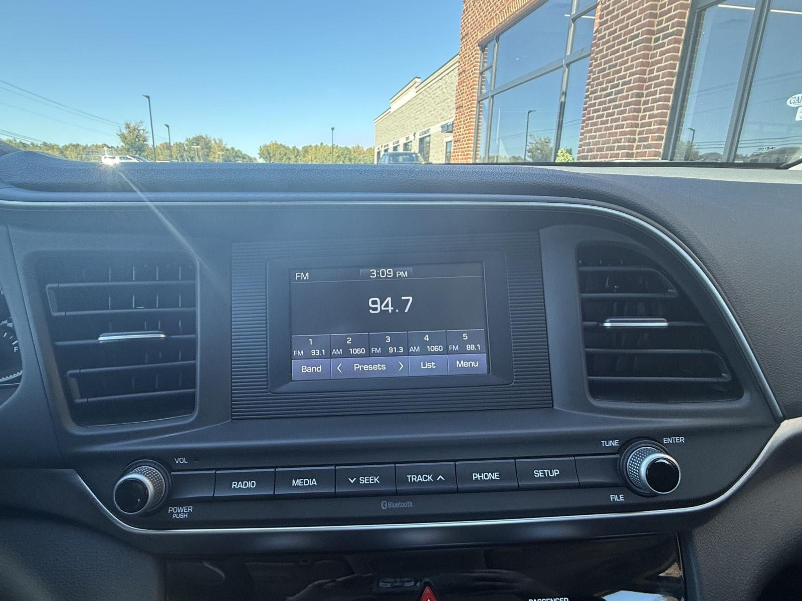 2019 Hyundai Elantra SE