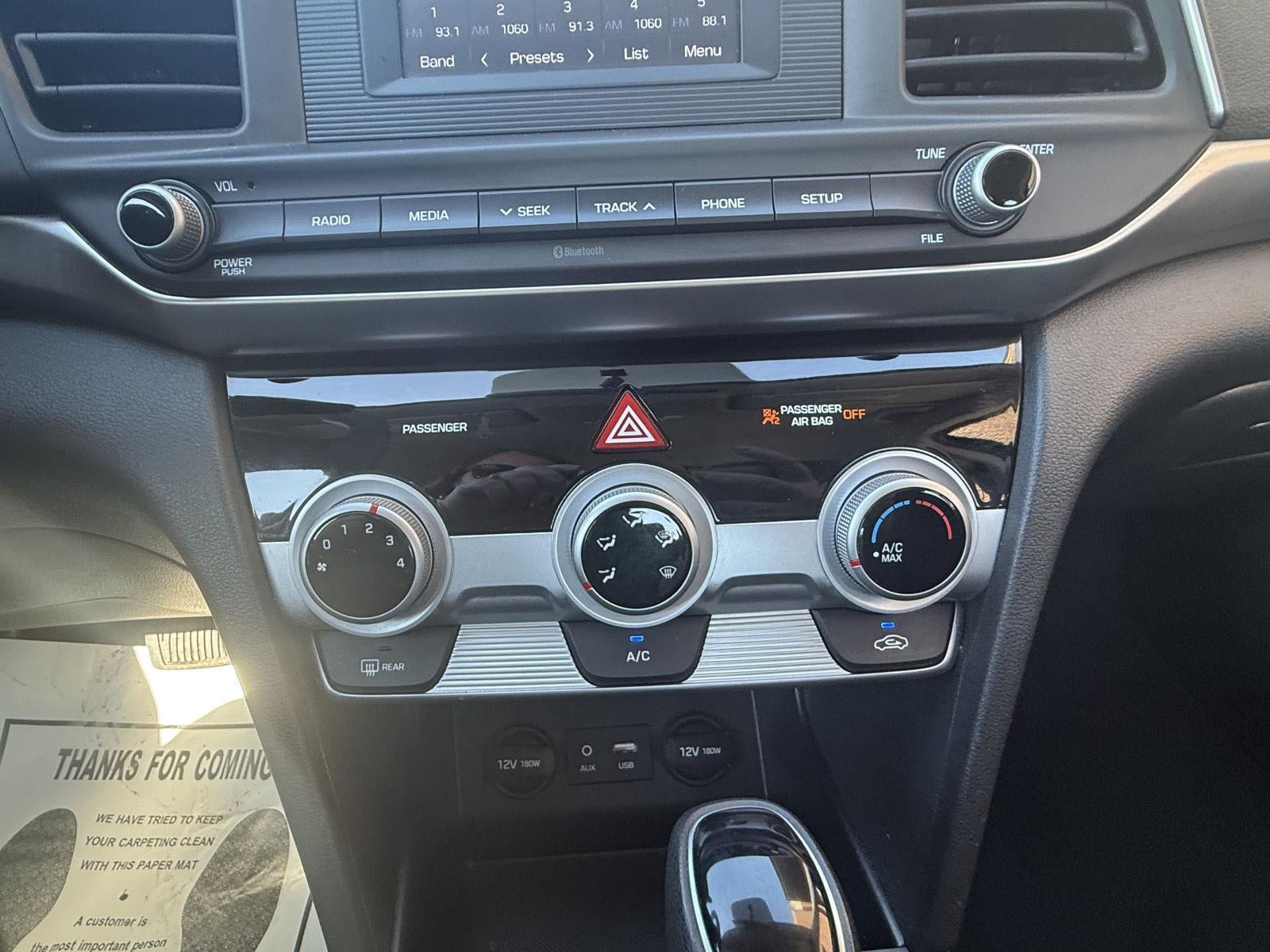 2019 Hyundai Elantra SE