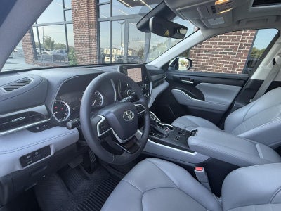 2023 Toyota Highlander XLE