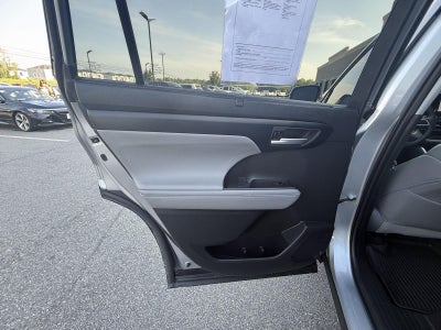 2023 Toyota Highlander XLE