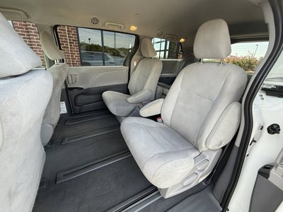 2020 Toyota Sienna L