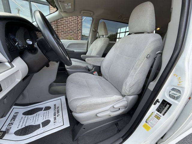 2020 Toyota Sienna L