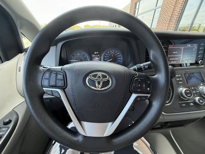 2020 Toyota Sienna L