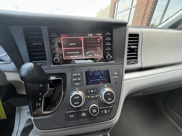 2020 Toyota Sienna L