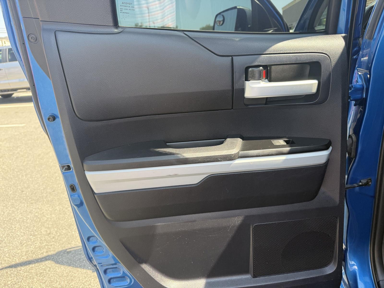 2016 Toyota Tundra Truck SR5