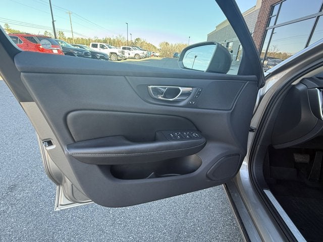 2019 Volvo S60 Momentum