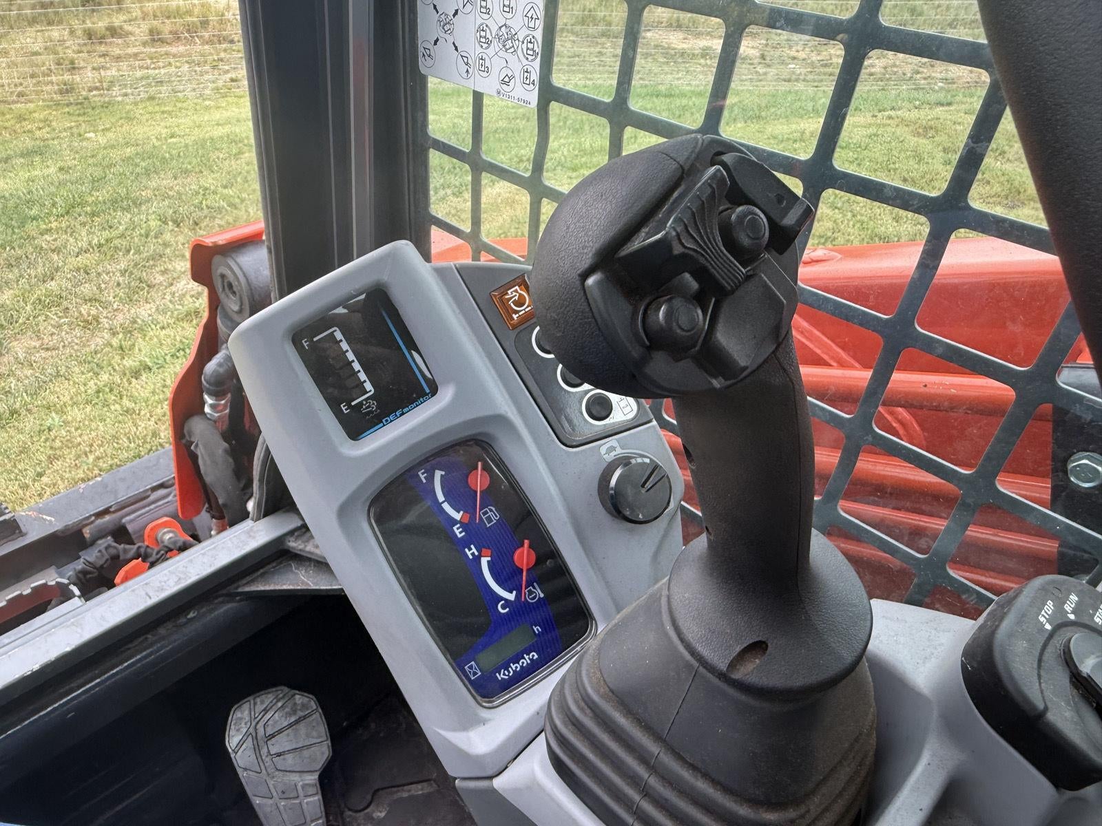 2022 KUBOTA SVL97-2 SKID STEER