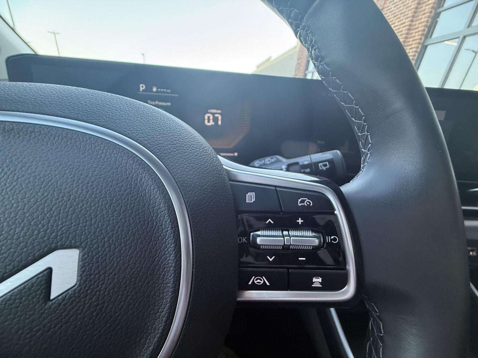 2025 Kia Carnival LXS