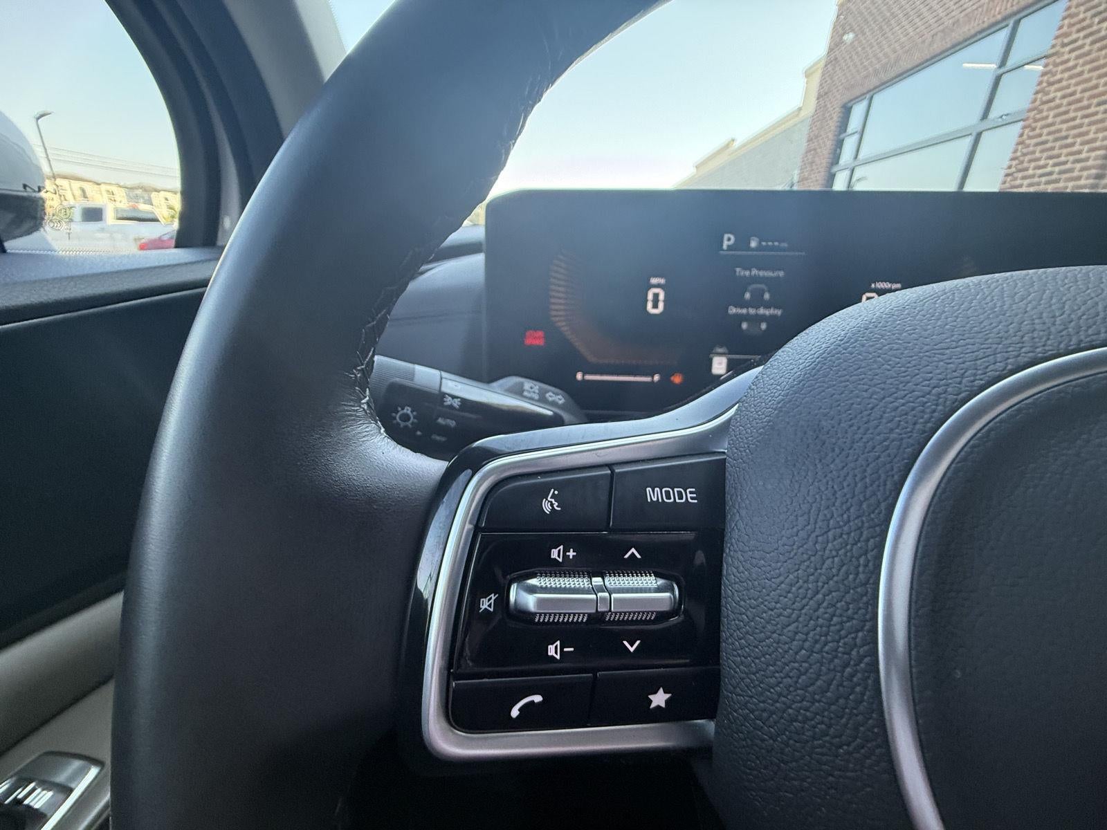 2025 Kia Carnival LXS
