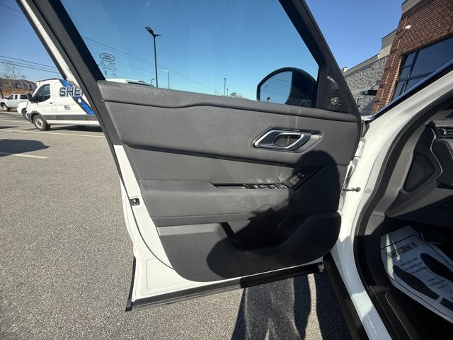 2025 Land Rover Range Rover Velar Dynamic SE