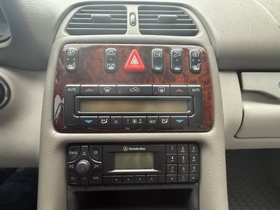 2002 Mercedes-Benz CLK-Class 2dr Cabriolet 3.2L