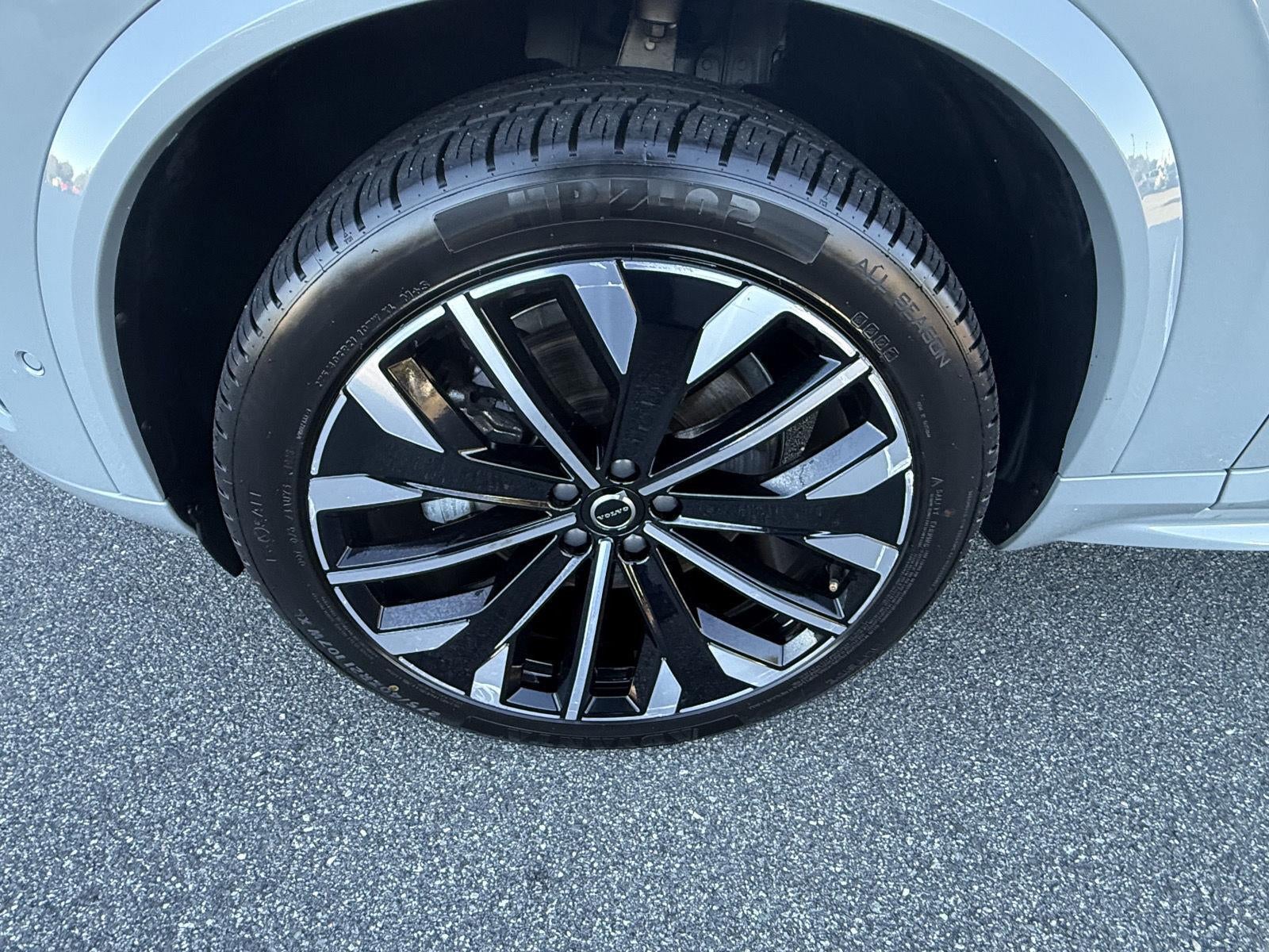 2025 Volvo XC90 Plus