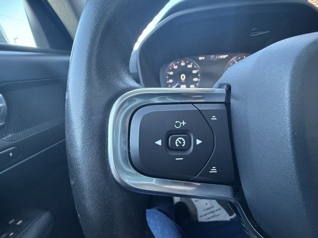 2020 Volvo XC40 Momentum