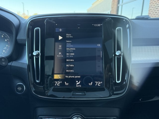 2020 Volvo XC40 Momentum