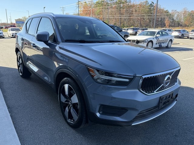 2020 Volvo XC40 Momentum