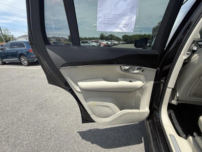 2018 Volvo XC90 Momentum