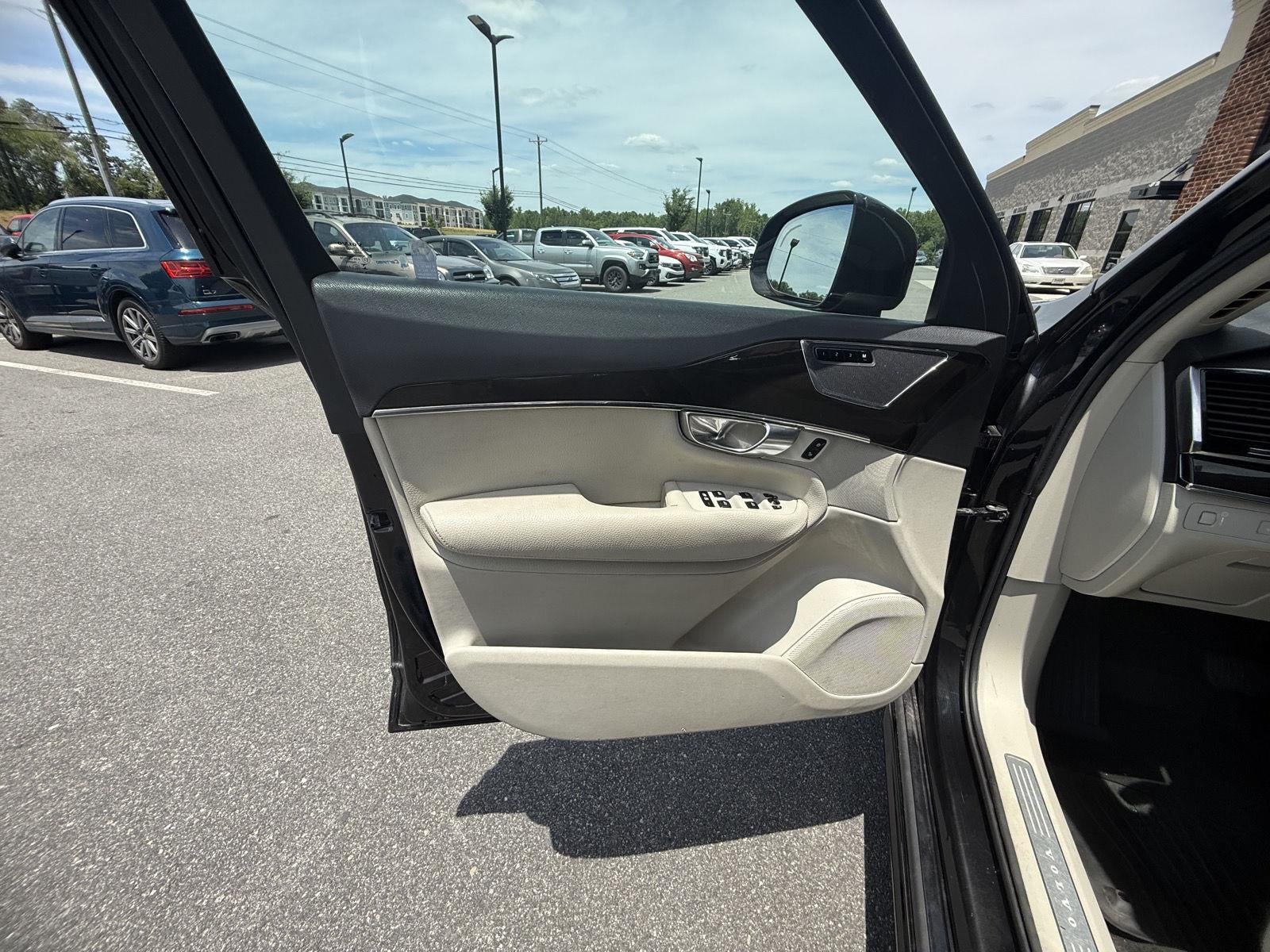 2018 Volvo XC90 Momentum