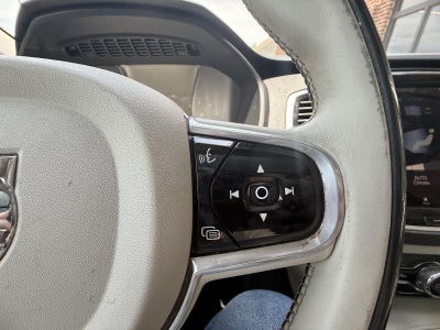 2018 Volvo XC90 Momentum
